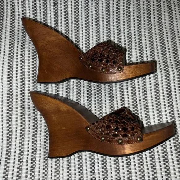 Brown Woven Women's Wedge Sandals - Picture 4 of 5
